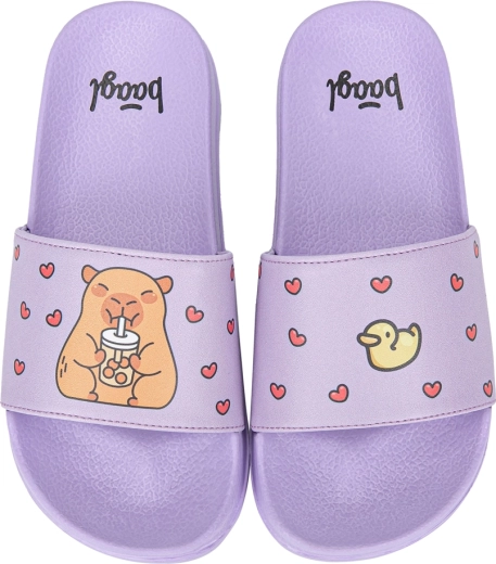 Playful capybara motif and easy to slip on