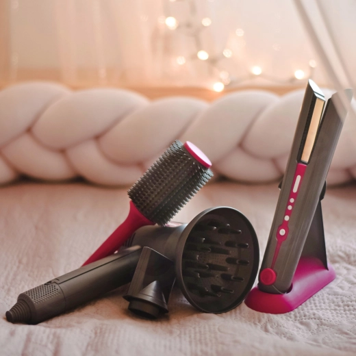 Safe straightener with light and sound