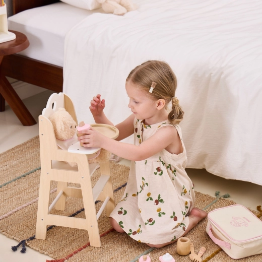 Feeding and caring play