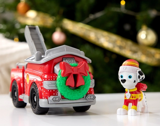 Blagdanski izgled i razigrani detalji