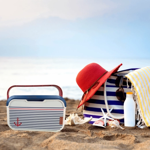 Stilizan mornarički dizajn