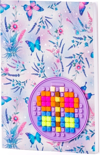 Razigrani motiv leptira koji veseli