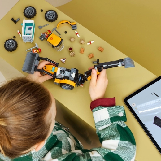 Interaktivno slaganje uz LEGO Builder