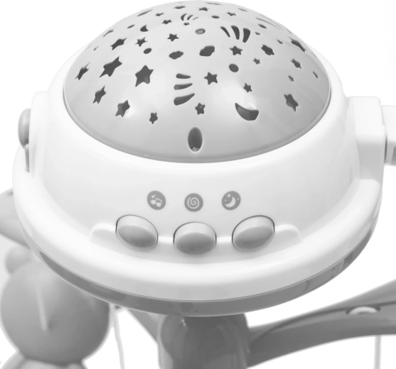 Mirna noć sa svjetlosnim projektorom