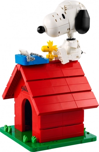 Podesivi Snoopy i više scena za izlaganje