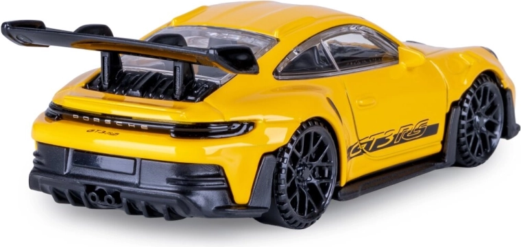 Sporty details in 1:43 scale