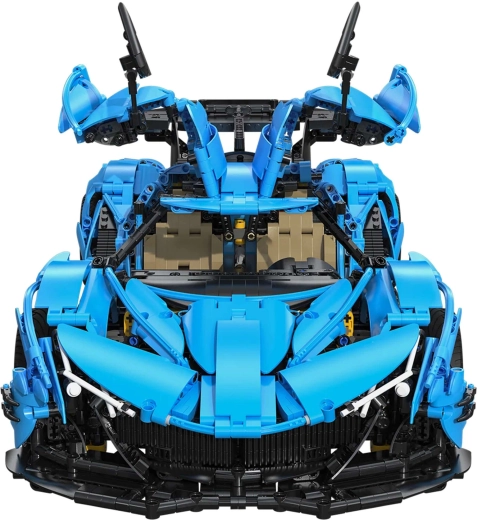 Detaljna unutrašnjost i sportski izgled