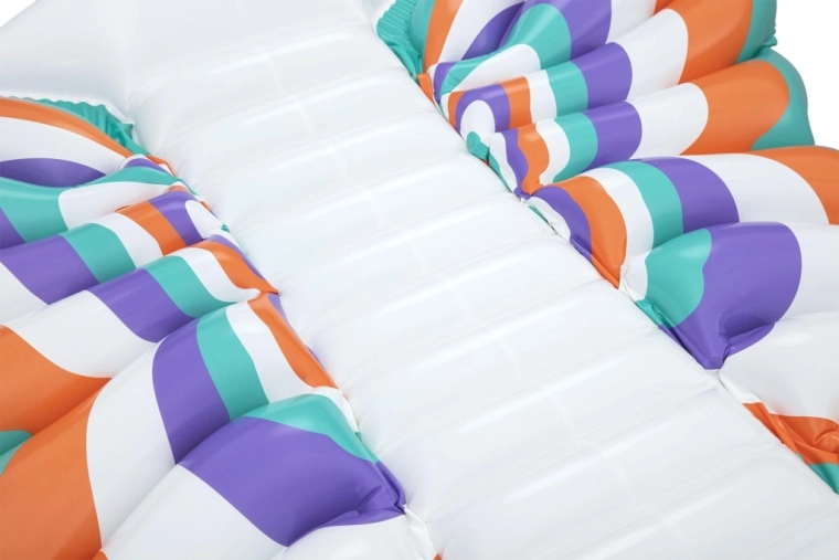 Udobna potpora zahvaljujući rebrastoj središnjoj zoni