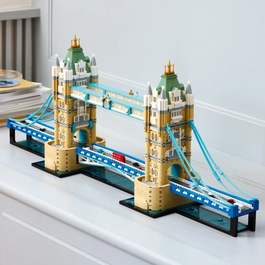 Iconic Tower Bridge details