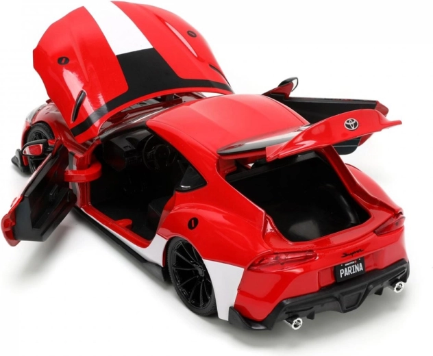 Otvarajući elementi i detaljna unutrašnjost