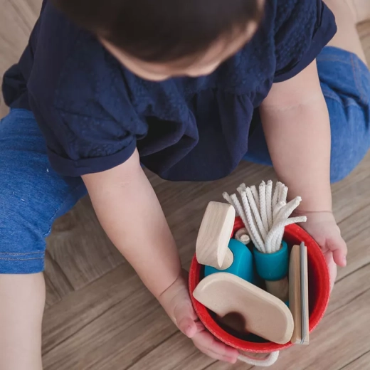 Everything together in a practical bucket