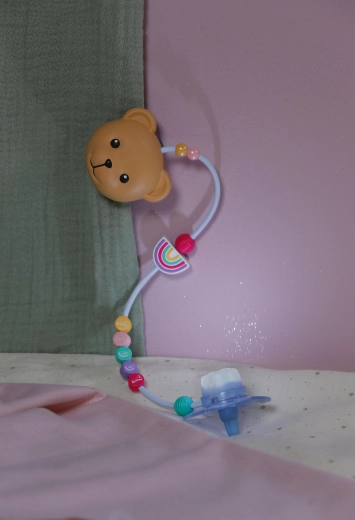 Teddy bear clip with colorful beads