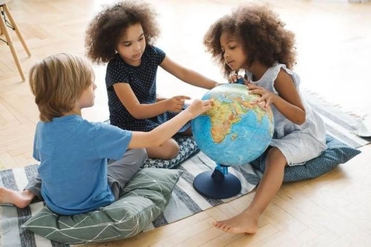 LED noćna Zemlja za efektan prikaz