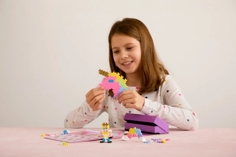 Stvaranje u 2D i 3D: dvanaest varijanti iz jednog seta