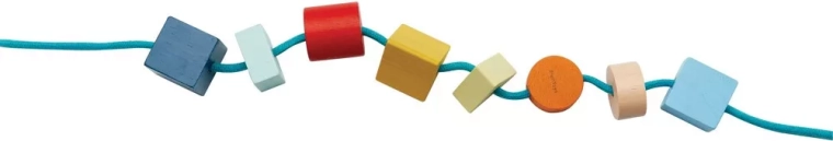 Easy threading thanks to two laces