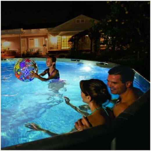 Dual lighting: underwater and surrounding area