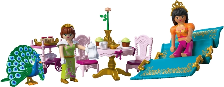 Bajkoviti vrt s paunom