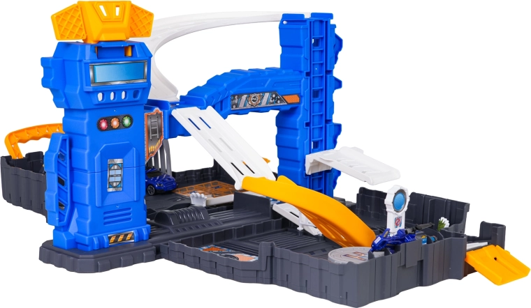 Action features: elevator, ramps and car lift
