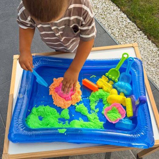 Kinetic sand for sensory discovery