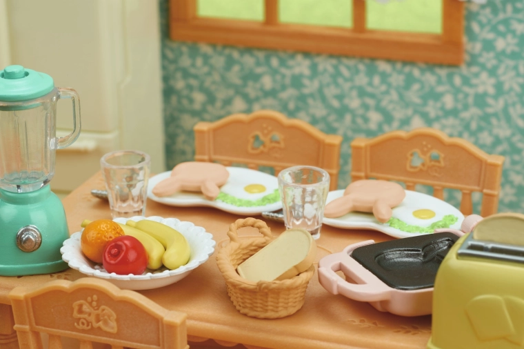 Extensive breakfast accessories