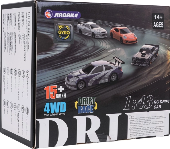 Narančasti R/C drift automobil u mjerilu 1:43 s dodatnom opremom