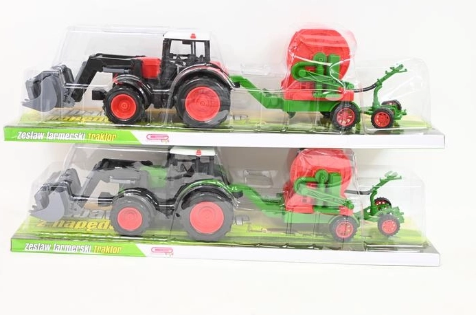 Dječji traktor s poljoprivrednim strojem