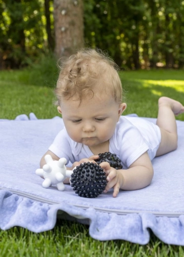 Kontrastni crno-bijeli dizajn za razvoj vida