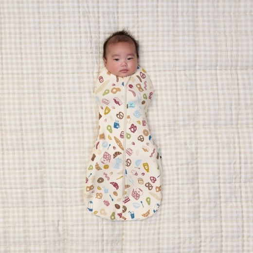 Easy diaper changes thanks to the two-way zipper