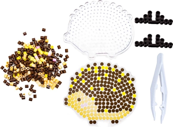 Hedgehog motif on the pegboard – easy arranging by following the template