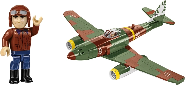 Pilot minifigure and realistic details