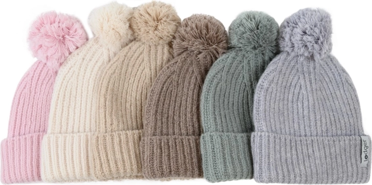 Stylish pom-pom and knitted look