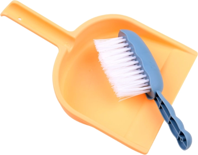 Ergonomsko držanje za udobno metenje