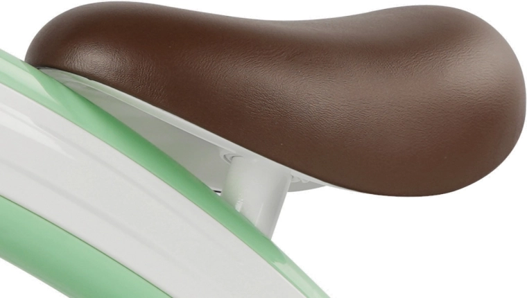 Udobnost u vožnji: mekano sjedalo i protuklizni rukohvati