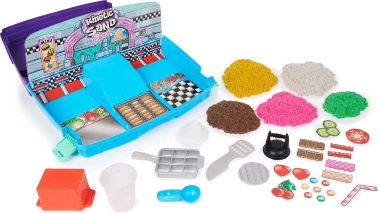 Puno alata i kalupa za realistična „jela“