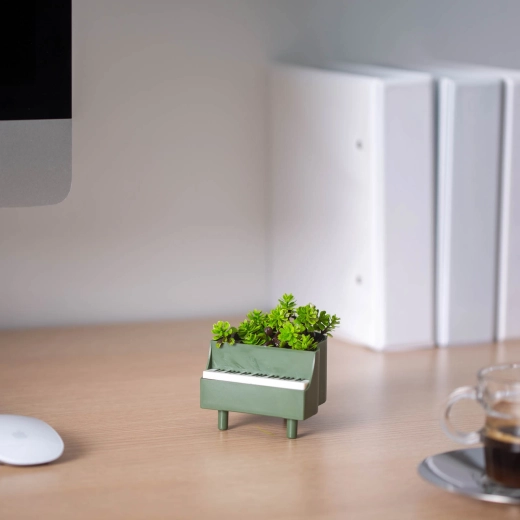 Maintenance-free decoration