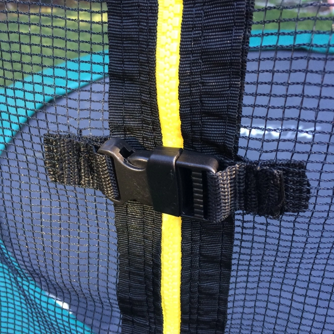 Safe entry with two-way zipper and buckles