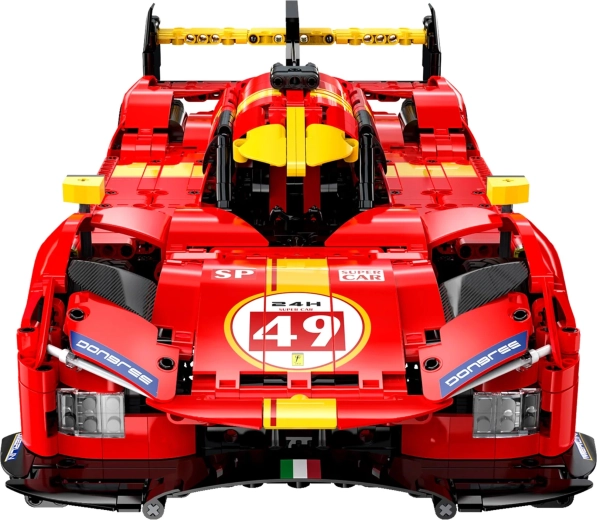 Detaljna karoserija i interijer