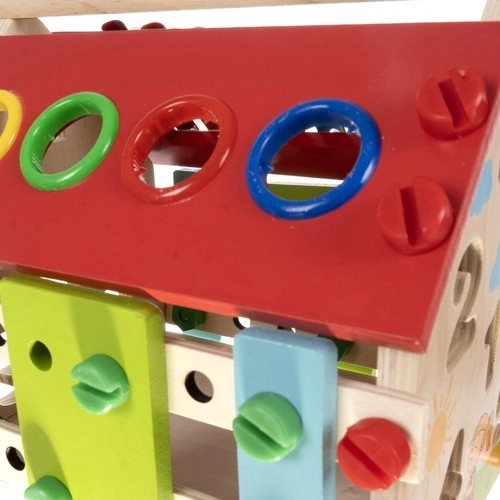 DIY sastavljanje s vijcima i alatima u pakiranju