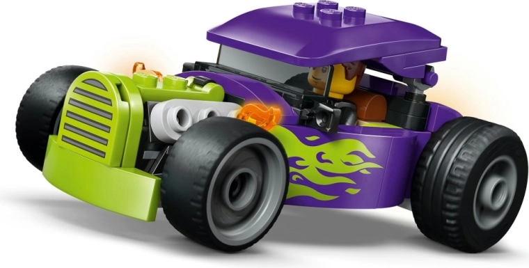 Sjajan dizajn s plamenovima i velikim kotačima