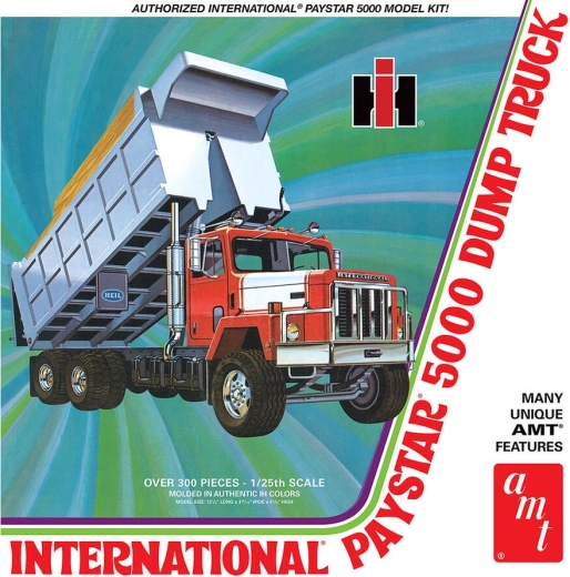 Plastični model AMT International Paystar 5000 kiper 1:25