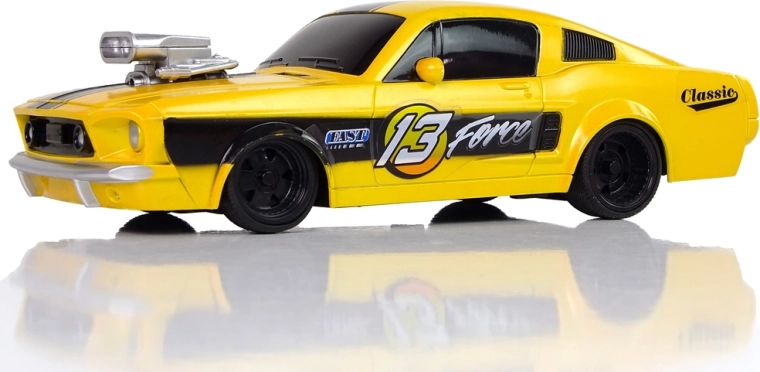 Sporty racing design