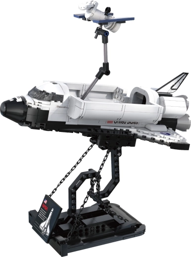 Izložbeni stalak i satelit sa “solarnim panelima”