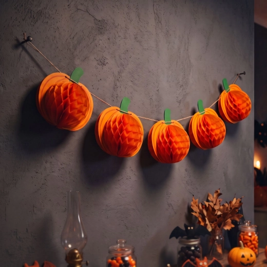 Halloween paper garland with pumpkin lanterns 2 m