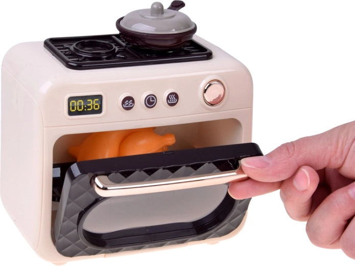 Opening oven with baking space