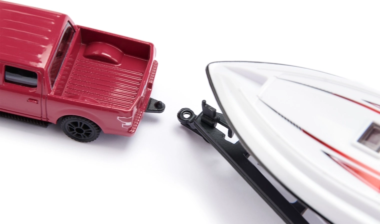 Funkcionalna kuka za vuču i stabilna dvoosovinska prikolica