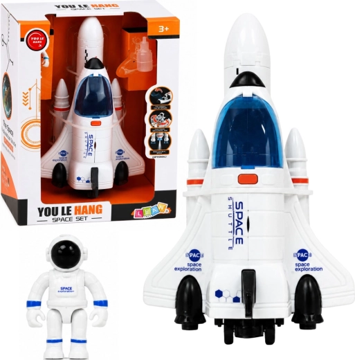 Svemirski raketoplan s astronautom sa svjetlima, zvukovima i vodenom maglicom
