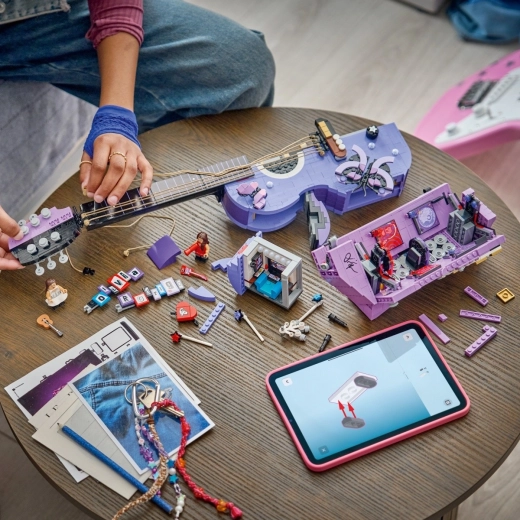 Digital instructions in LEGO Builder