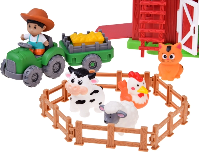 Tractor with trailer and figurines for role play