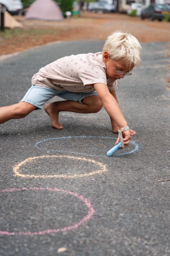 Jake pastelne krede za jasne tragove