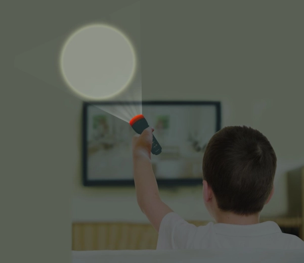 Snažna baterijska svjetiljka za istraživanje i u mraku